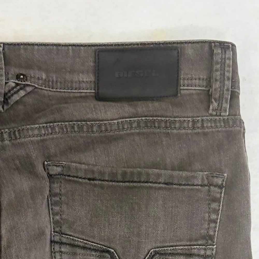 Diesel Larkee Regular Straight Jeans Mens 31x32 0687J Grey Stretch Button Fly